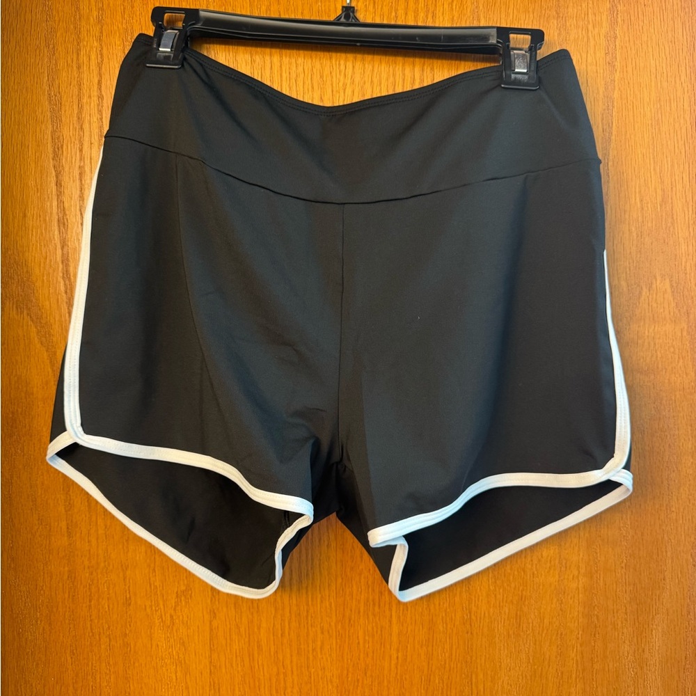 SHEIN Black Biker Scrunch Back Shorts with White Trim